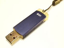Hvordan Sett et OS i en USB Flash Drive