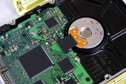 Hvordan erstatte en harddisk på en Apple laptop