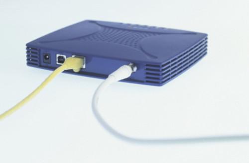 Hvordan få Wi-Fi hjemme med en ruter og en One Cable Comcast Box