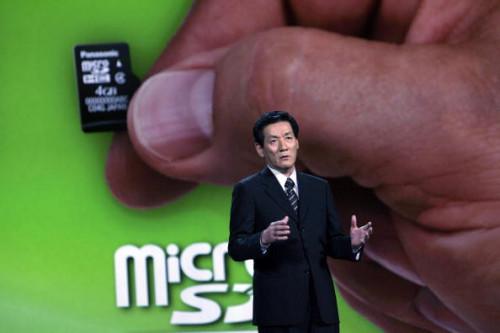 Instruksjoner for bruk av SanDisk microSD-kort med adapter